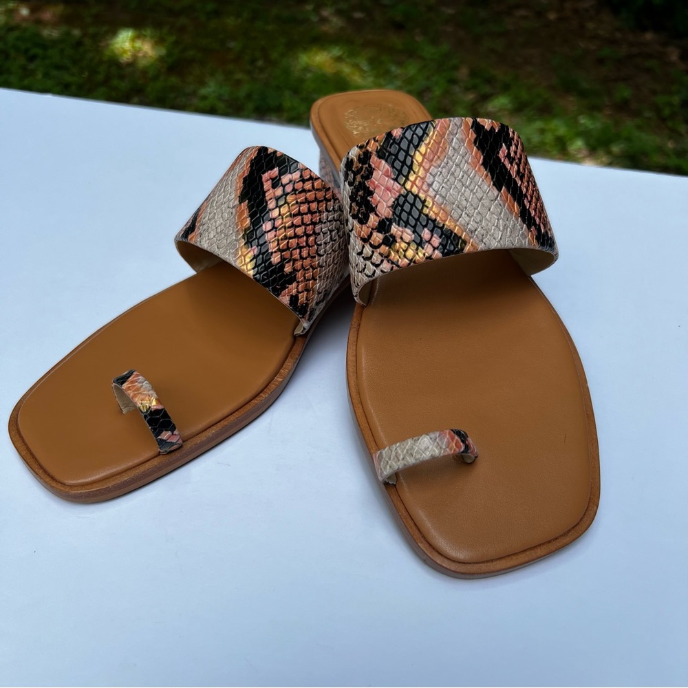 Vince Camuto Yelinda toe loop sandals size 9W/40 - Picture 2 of 9
